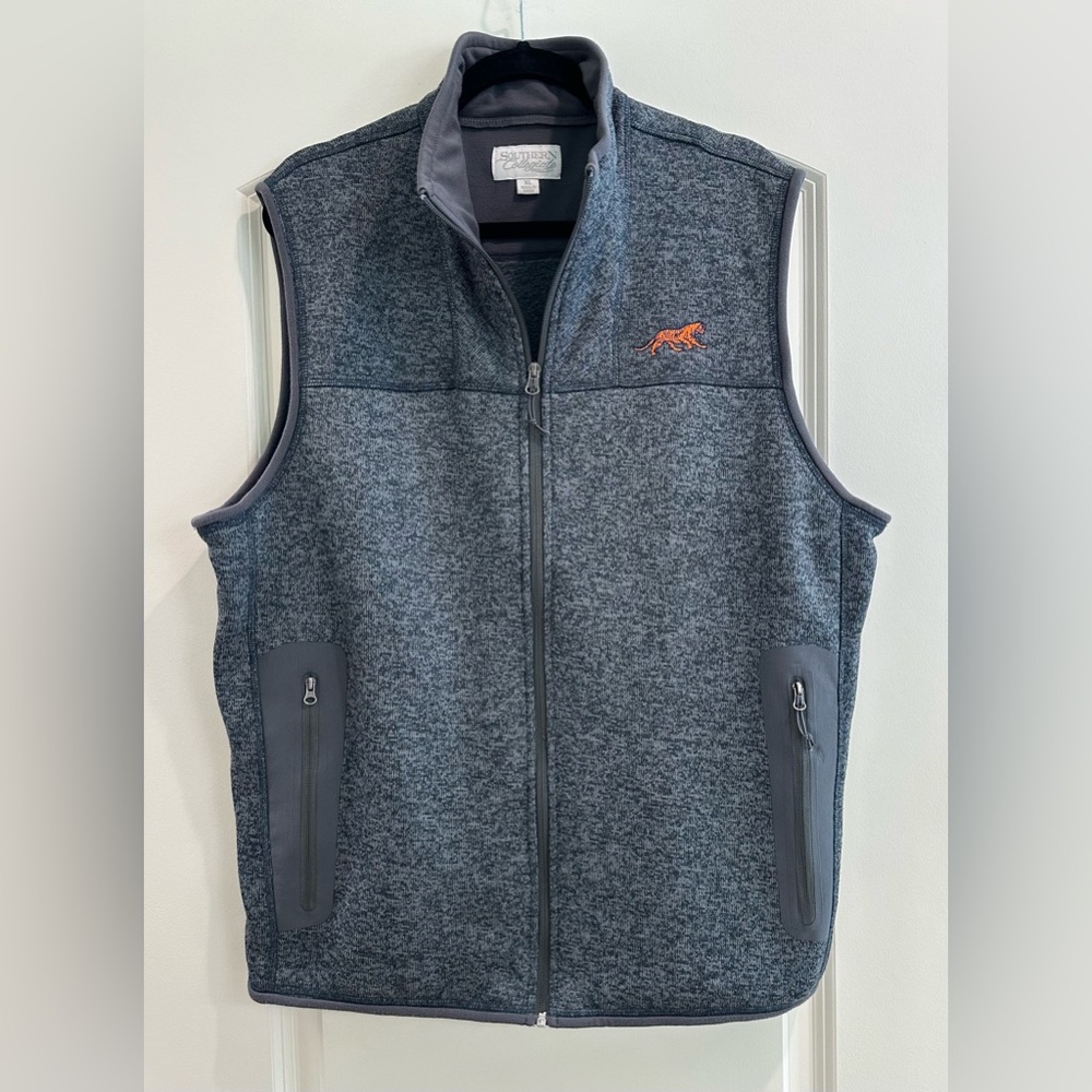 Southern Collegiate XL Full-Zip Vest with Auburn Tiger Logo